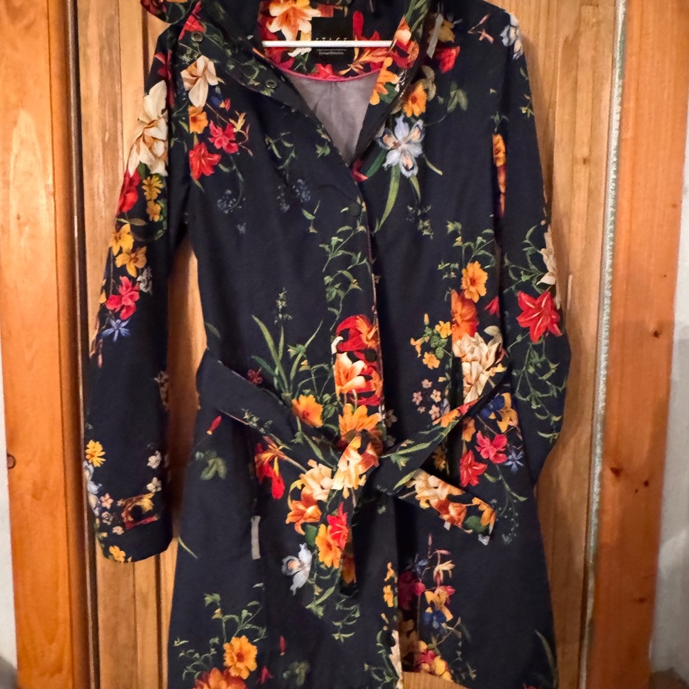 Etage Hooded Rain Coat lined and water proof 6 $110